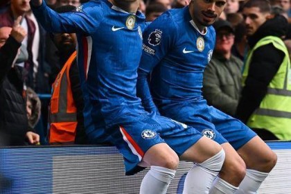 加纳乔处子球致敬C罗，桑德兰93分钟绝杀，2-1终结切尔西6连胜