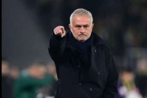 62岁穆里尼奥狂人归来！1周后这举动让全场泪目，下一站竟是？