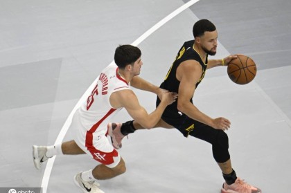 库里狂吞6失误+提前退场 对比小谢生涯之夜更显老态