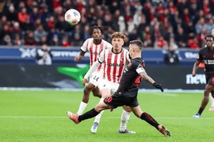 7主力缺阵！药厂崩盘在即，阿森纳魔鬼主场能否血洗晋级？