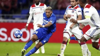 法甲焦点战：马赛火力全开迎战逆袭王者里昂，谁能笑傲巅峰？