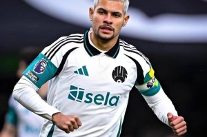 6900万豪赌截胡皇马！卡塞米罗亲手推新人上位，曼联这盘棋你看懂了吗