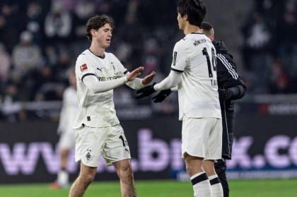 21岁日本新人开启生涯新一站：防C罗一战成名，辗转热刺去到德甲