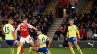 13天连丢两冠，塔帅却说“不知道”：阿森纳的病根在哪里？