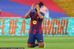 西甲-阿劳霍当中锋读秒绝杀 佩德里破门巴萨2-1赫罗纳