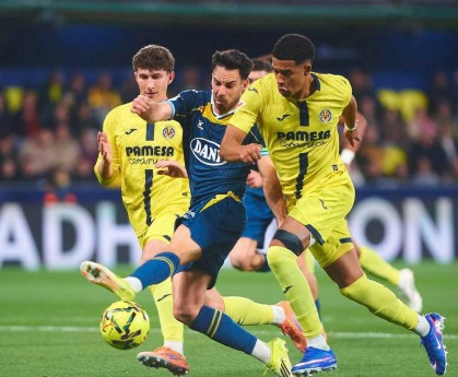 西甲最新积分榜揭晓：比利亚雷亚尔4-1大胜西班牙人，积分形势骤变