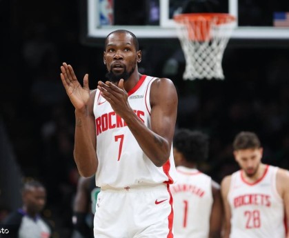 杜兰特再碰绿军噩梦退散 三节打卡找回久违松弛感