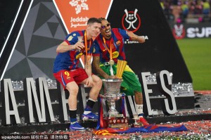 巴萨遭重创！超级杯MVP拉菲尼亚伤缺关键战 弗里克或派拉什福德替补