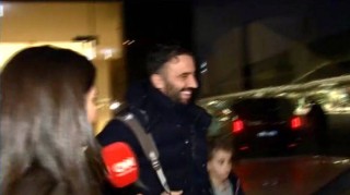 阿莫林回国远离曼联不禁开怀大笑，不必再受访500次！曝与巨头矛盾细节