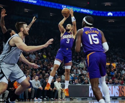 布克24+5+7布鲁克斯25分 太阳擒马刺3连胜